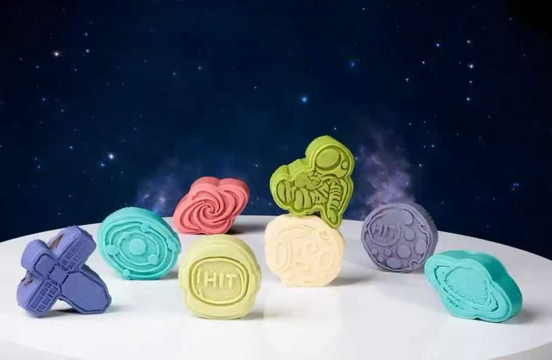 各大合作高校为同学们送来的暖心月饼 各大合作高校为同学们送来的暖心月饼